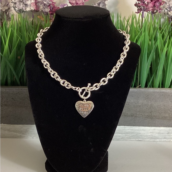 SILVER HEART PAPERCLIPS FASHION NECKLACE - Picture 8 of 11